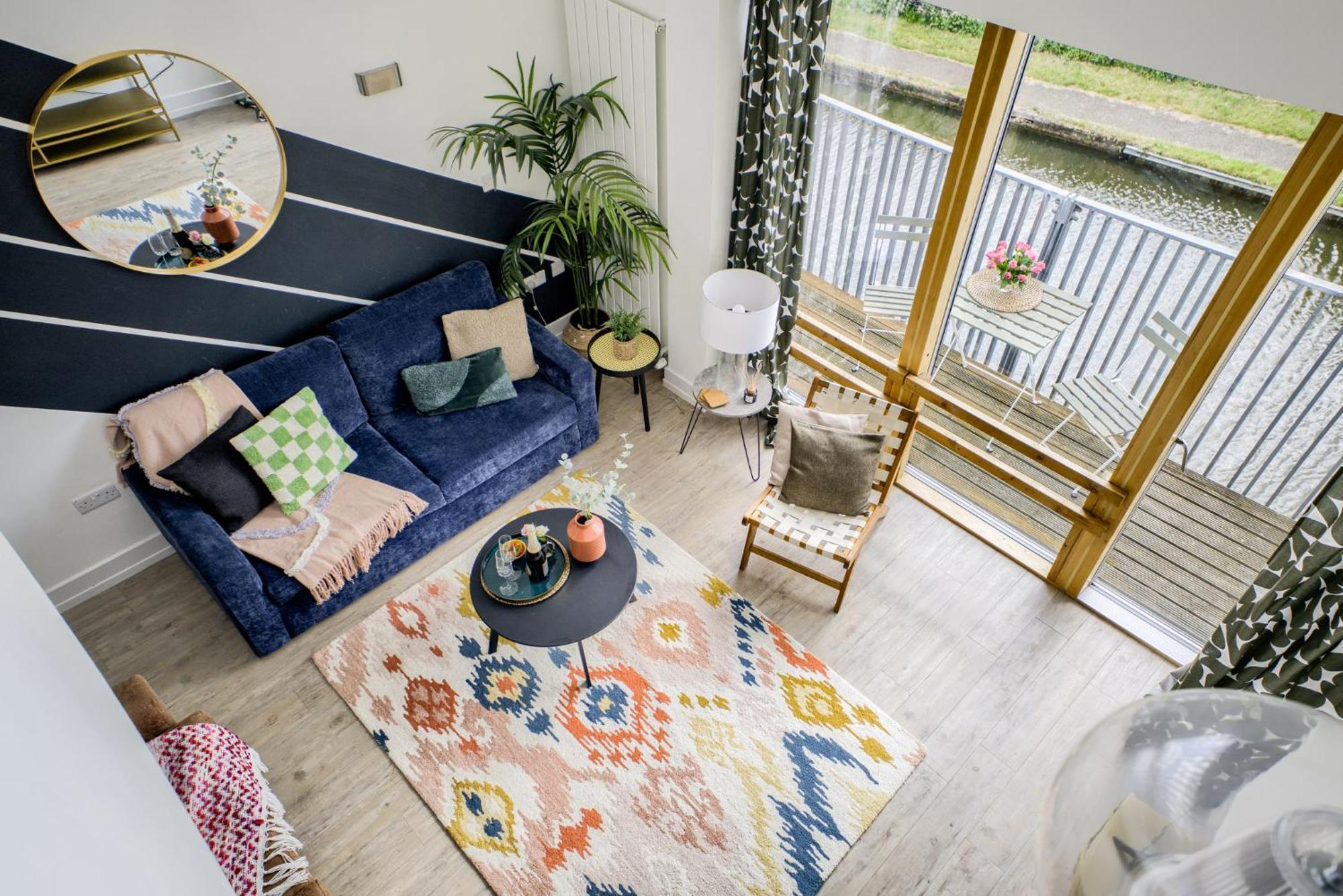 Coventry Large 4-Bed Townhouse By Empower Homes Exterior photo